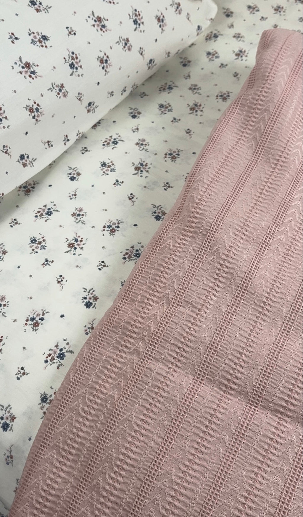 Nest Bed spread