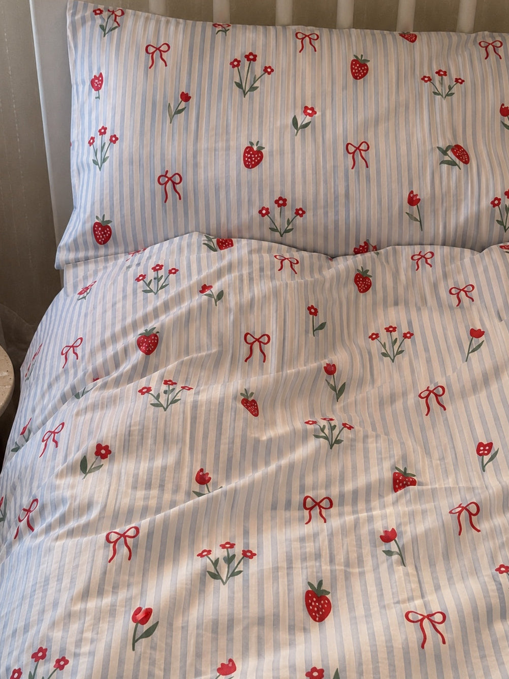 Strawberry ribbon